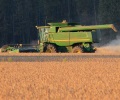 Soybeans climb for 2nd session on U.S. crop concerns; corn firms