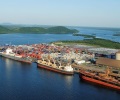 Baltic index slips, but records weekly rise on capesize demand